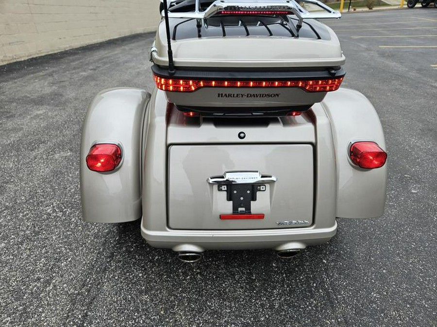 2018 Harley-Davidson® FLHTCUTG - Tri Glide® Ultra