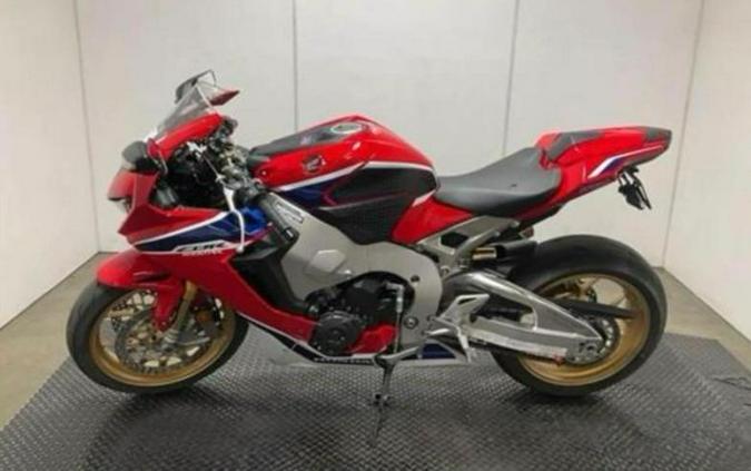 2017 Honda® CBR1000S1H SP