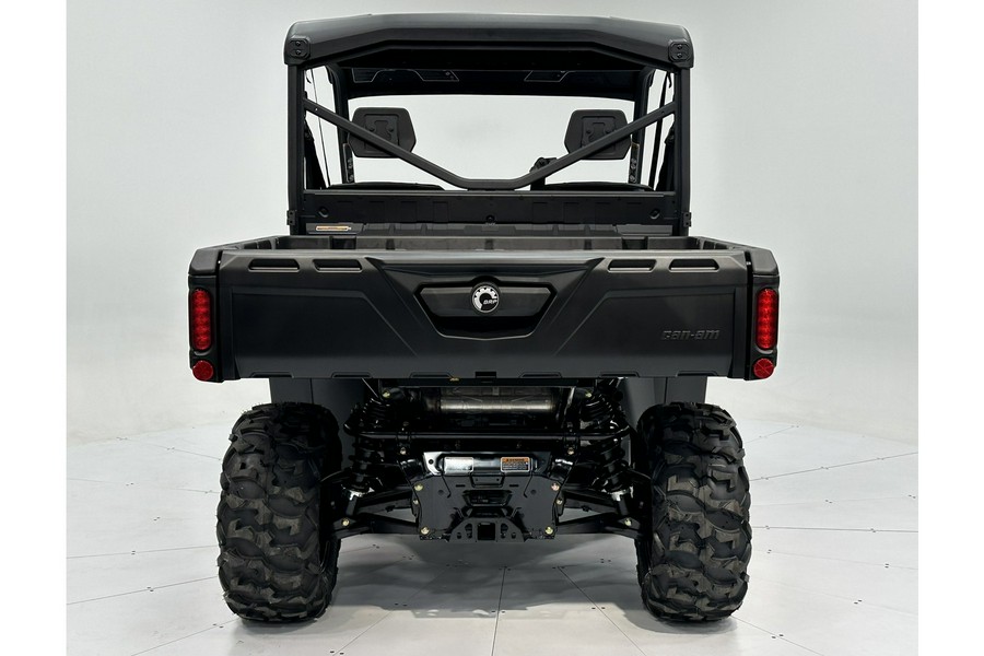 2024 Can-Am Defender XT HD9