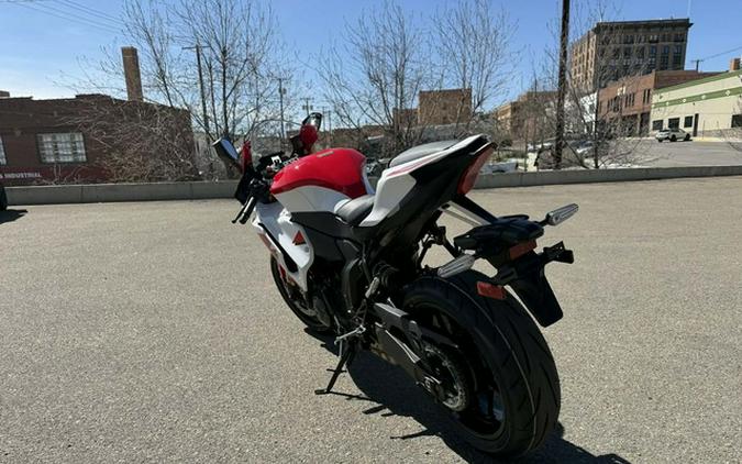 2026 Yamaha YZF R7 70Th Anniversary Edition