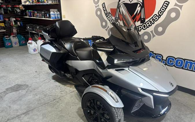 2023 Can-Am® Spyder RT Limited Dark Wheels