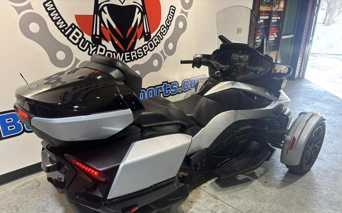 2023 Can-Am® Spyder RT Limited Dark Wheels