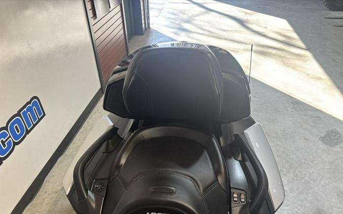 2023 Can-Am® Spyder RT Limited Dark Wheels