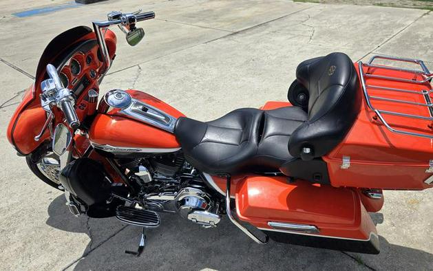2012 Harley-Davidson® FLHTCUSE7 - CVO™ Ultra Classic® Electra Glide®