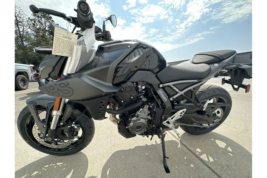 2023 Suzuki GSX-8S