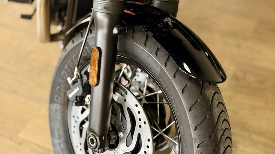 2025 Triumph Bonneville Bobber