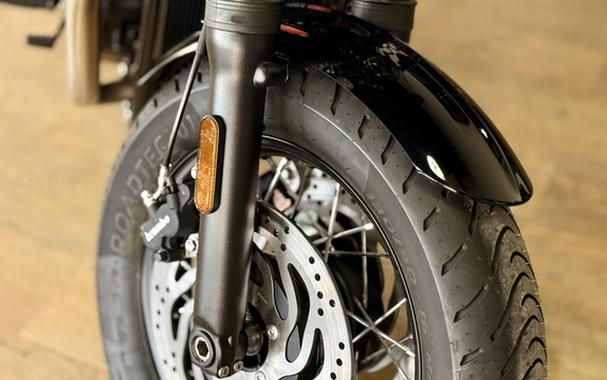 2025 Triumph Bonneville Bobber