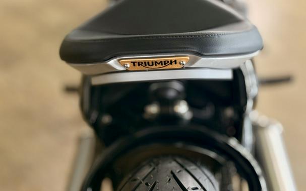 2025 Triumph Bonneville Bobber