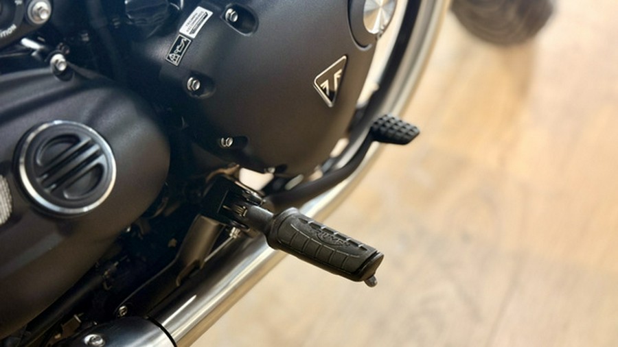 2025 Triumph Bonneville Bobber