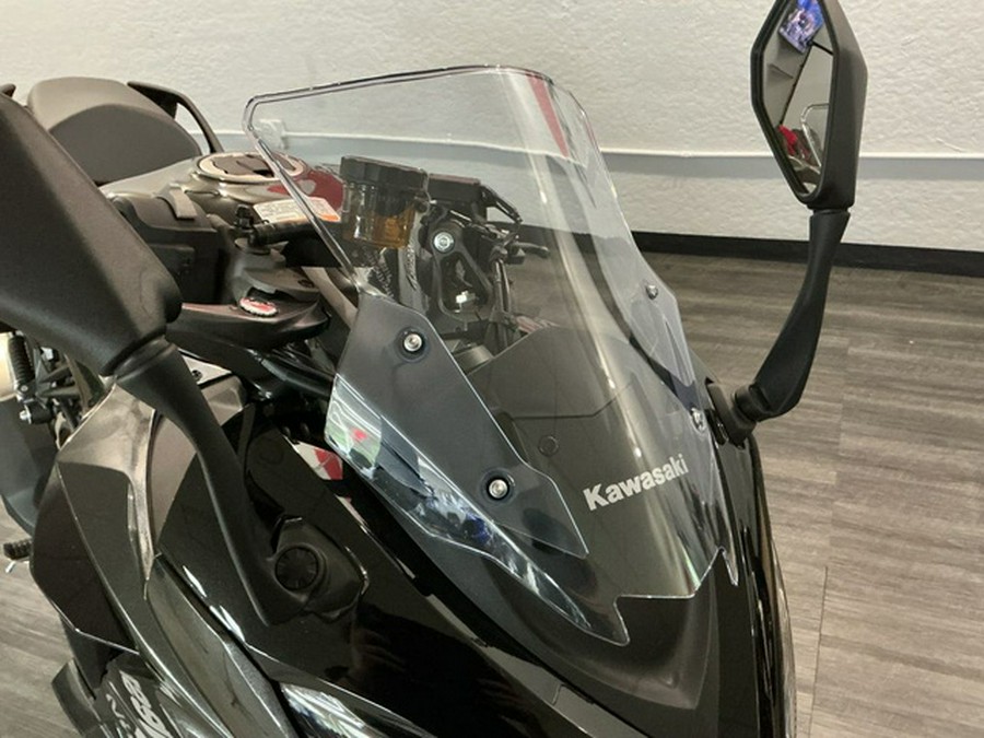 2025 Kawasaki Ninja 1100SX ABS