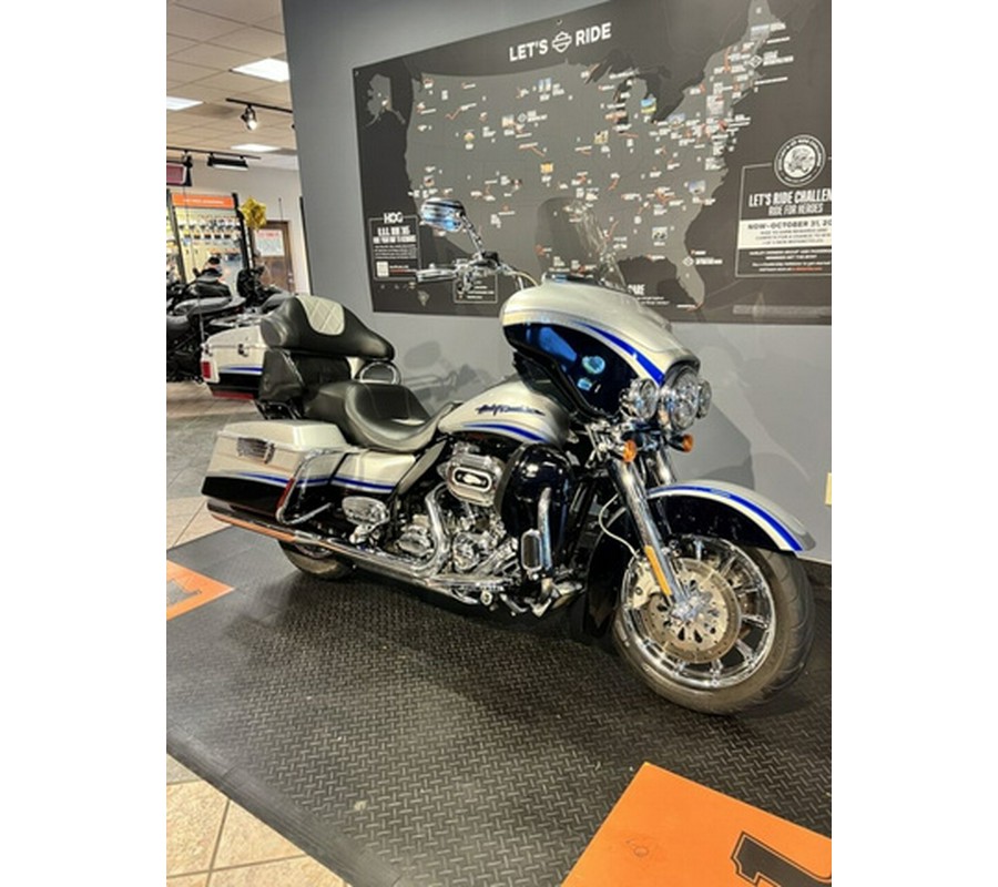 2009 Harley-Davidson FLHTCUSE - CVO Ultra Classic Electra Glide
