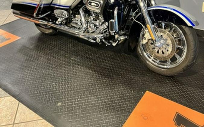 2009 Harley-Davidson FLHTCUSE - CVO Ultra Classic Electra Glide