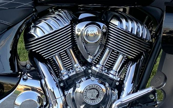 2023 Indian Motorcycle® Roadmaster® Black Metallic