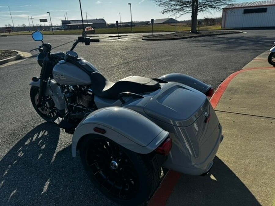 2024 Harley-Davidson Freewheeler Billiard Gray