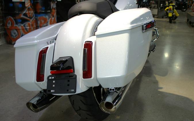 FLTRX 2024 Road Glide®