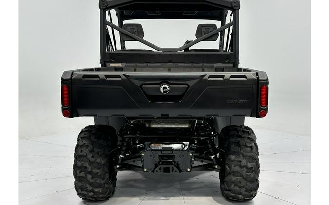 2024 Can-Am Defender XT HD9