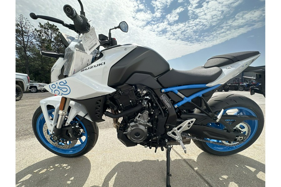 2023 Suzuki GSX-8S