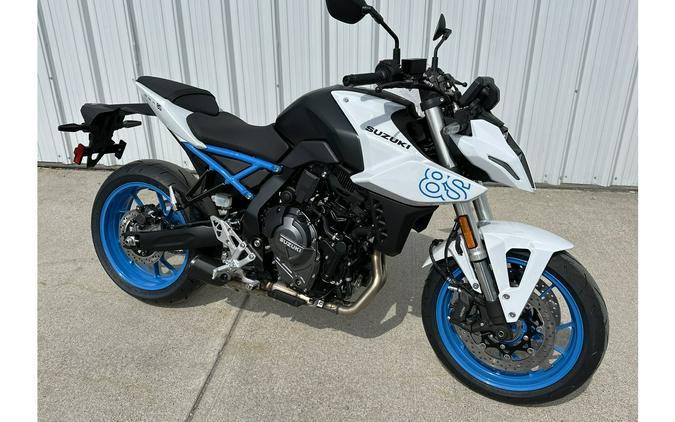 2023 Suzuki GSX-8S