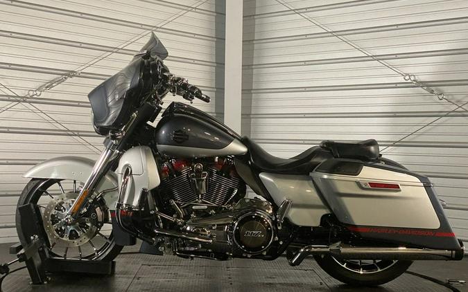 2019 Harley-Davidson® FLHXSE - CVO™ Street Glide®