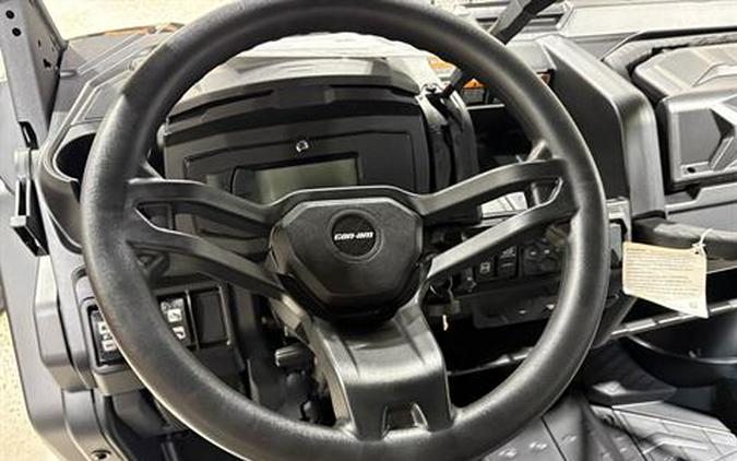 2026 Can-Am Defender PRO XT