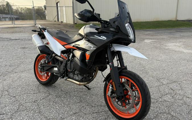 2024 KTM 890 SMT
