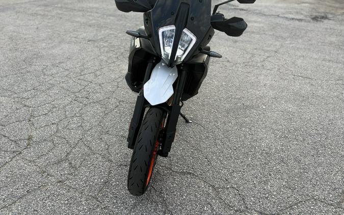 2024 KTM 890 SMT