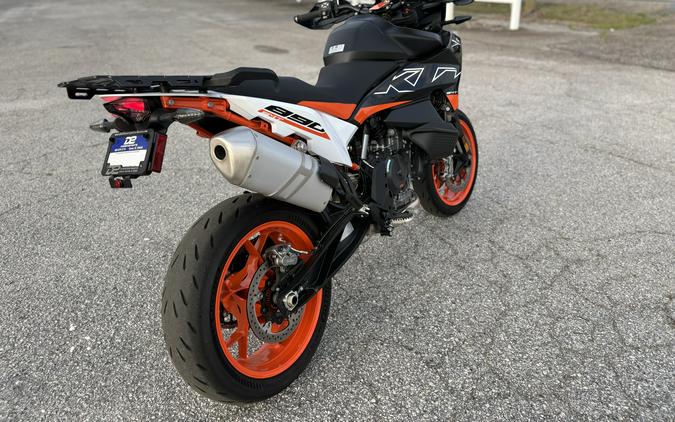 2024 KTM 890 SMT