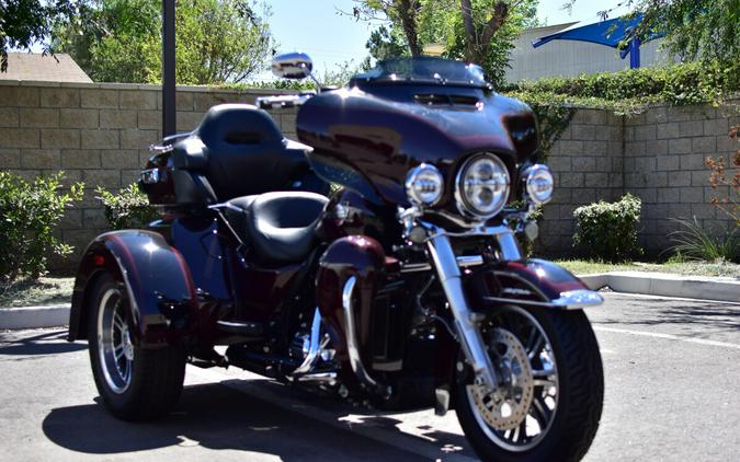 2022 Harley-Davidson Tri Glide Ultra Midnight Crimson/Vivid Black