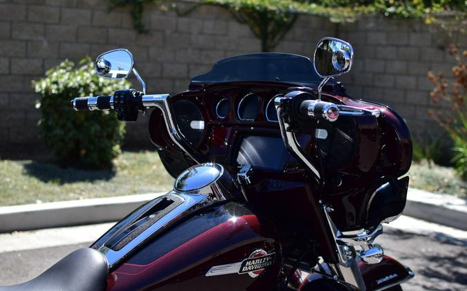 2022 Harley-Davidson Tri Glide Ultra Midnight Crimson/Vivid Black