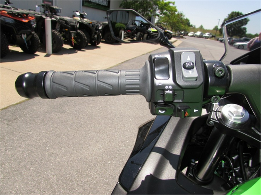 2023 Kawasaki Ninja 650 ABS KRT Edition