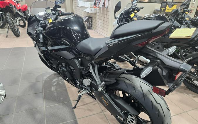 2026 KAWASAKI NINJA ZX6R