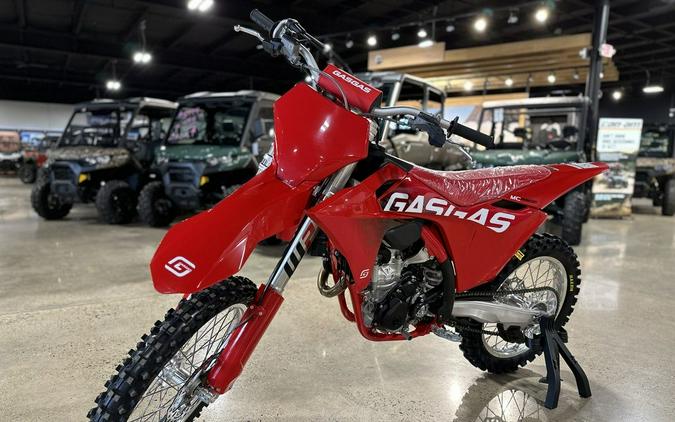 2023 GasGas MC 250F Review [Red Bull A Day In The Dirt Tested]