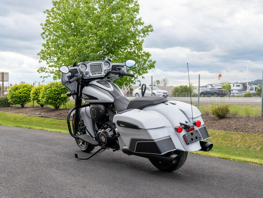 2024 Indian Motorcycle® Chieftain® Dark Horse® w/Powerband Audio Pkg Ghost White Metallic Smoke wit