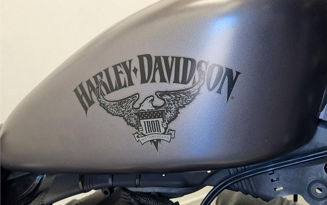 2016 Harley-Davidson Sportster Iron 883