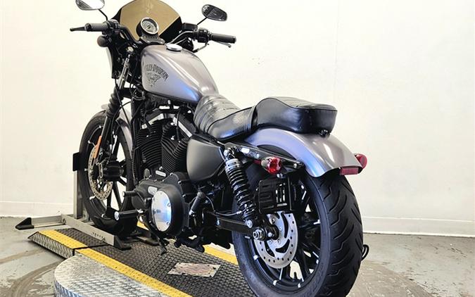 2016 Harley-Davidson Sportster Iron 883