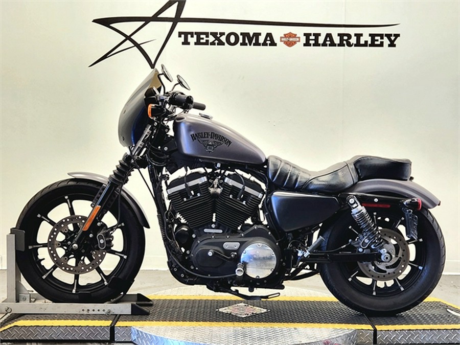 2016 Harley-Davidson Sportster Iron 883