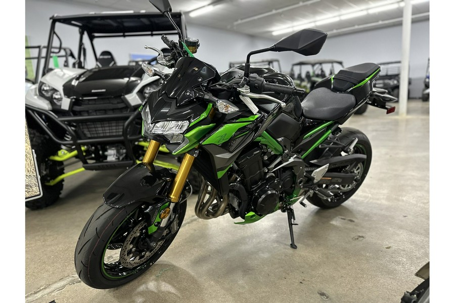 2024 Kawasaki Z900 SE