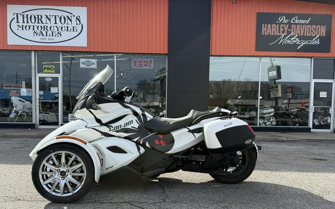 2013 Can-Am Spyder® ST-S SE5