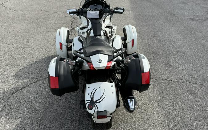 2013 Can-Am Spyder® ST-S SE5