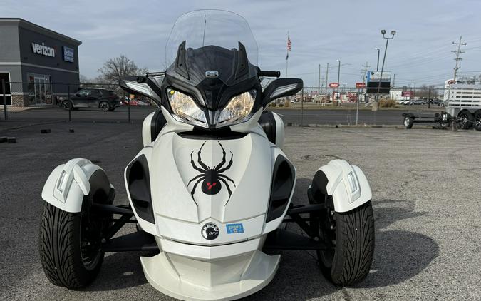 2013 Can-Am Spyder® ST-S SE5