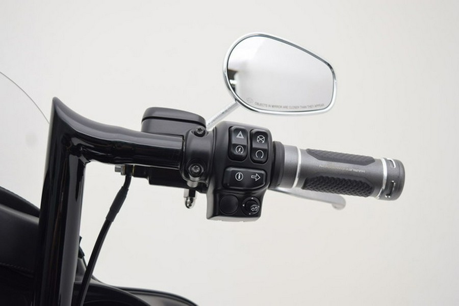 2018 Harley-Davidson Trike FLHTCUTG - Tri Glide Ultra