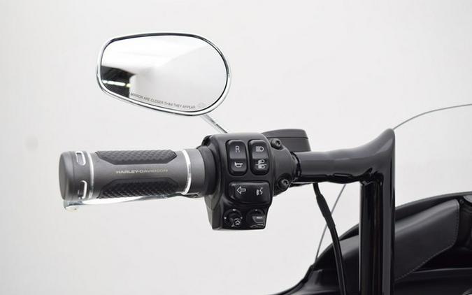 2018 Harley-Davidson Trike FLHTCUTG - Tri Glide Ultra