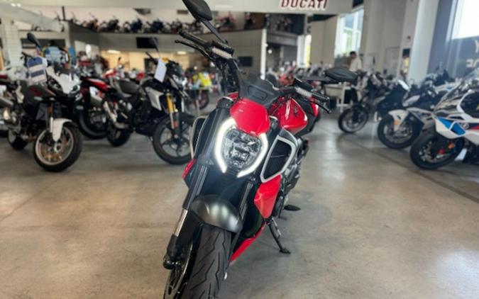 2025 Ducati Diavel V4