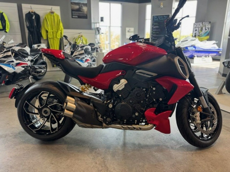 2025 Ducati Diavel V4