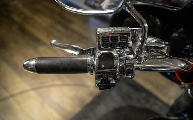 2014 Yamaha Roadliner S