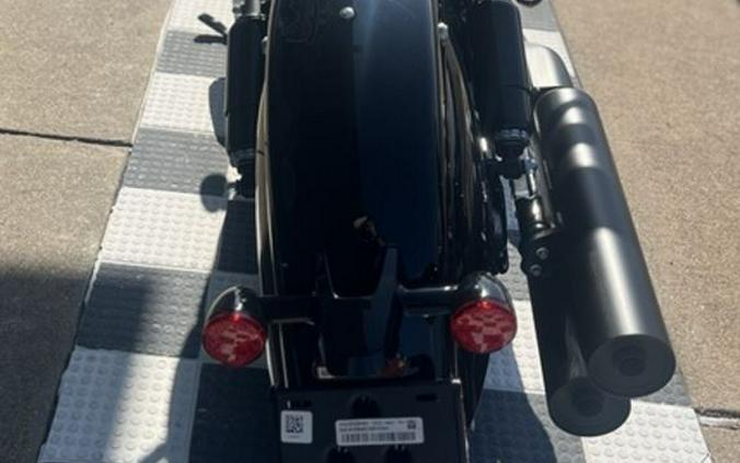 2026 Indian Motorcycle® Chief® Vintage Black Metallic