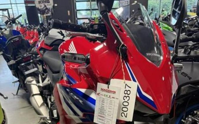 2026 Honda CBR500R ABS