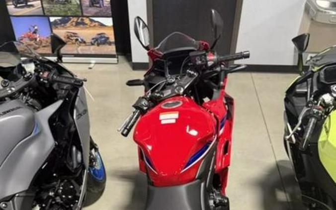 2026 Honda CBR500R ABS