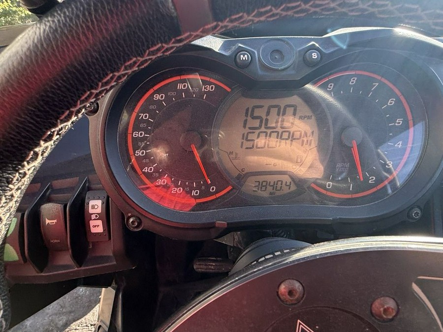 2018 Can-Am® Maverick™ X3 MAX X™ rs TURBO R