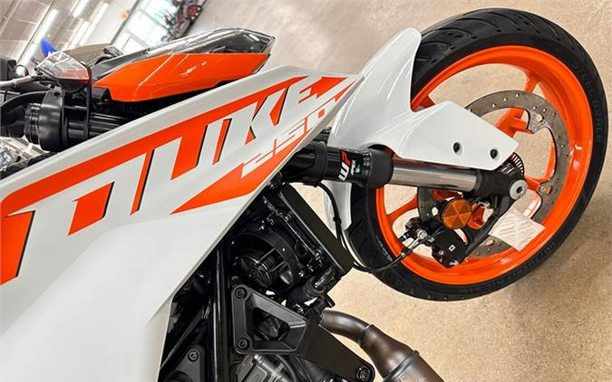 2024 KTM Duke 250